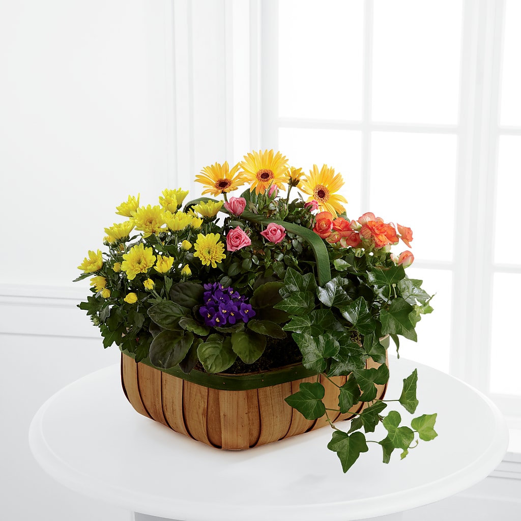 Gentle Blossoms Basket – The Rusty Willow, Grove OK