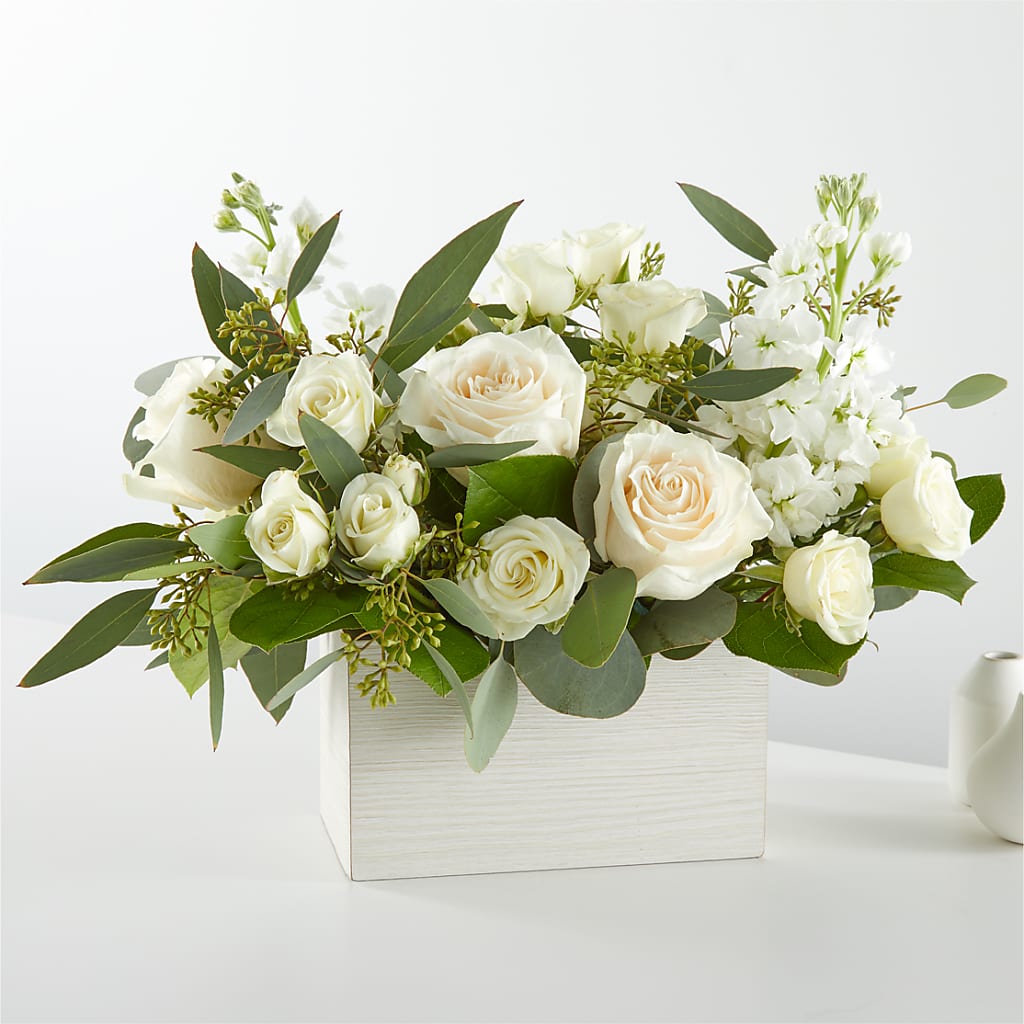 Fresh Linen Box Bouquet – The Rusty Willow, Grove OK