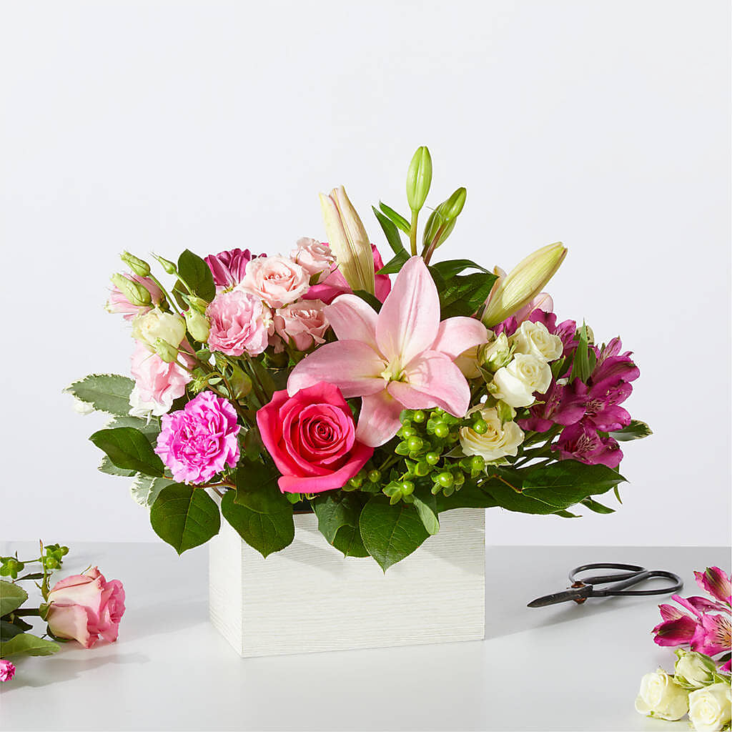 Sweetberry Box – A Florist Original – The Rusty Willow, Grove OK