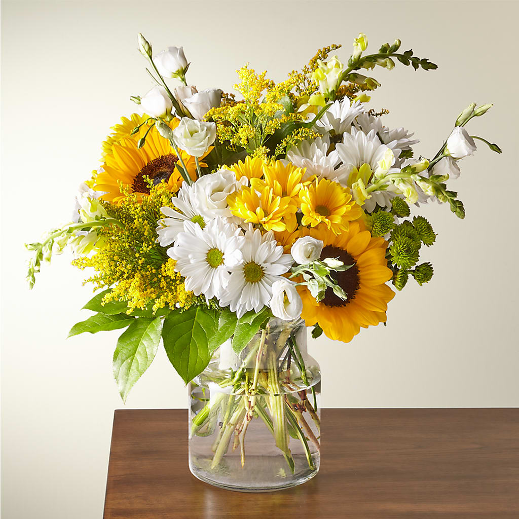 Hello Sunshine Bouquet – The Rusty Willow, Grove OK