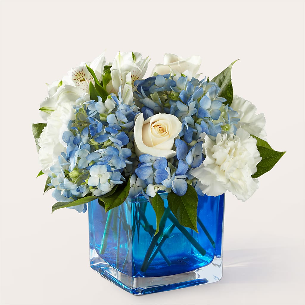 Soothing Waters Bouquet – The Rusty Willow, Grove OK