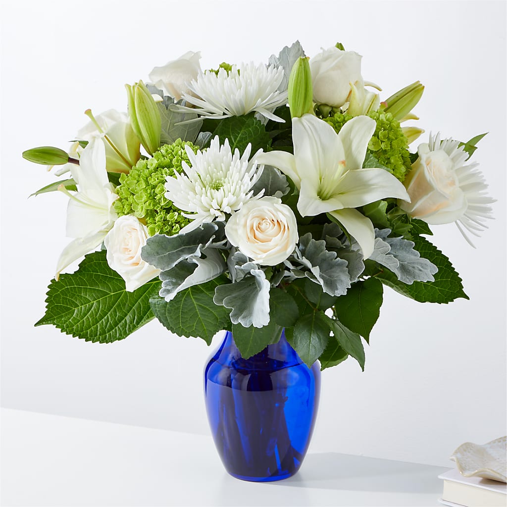 Snowy Dreams Bouquet – The Rusty Willow, Grove OK