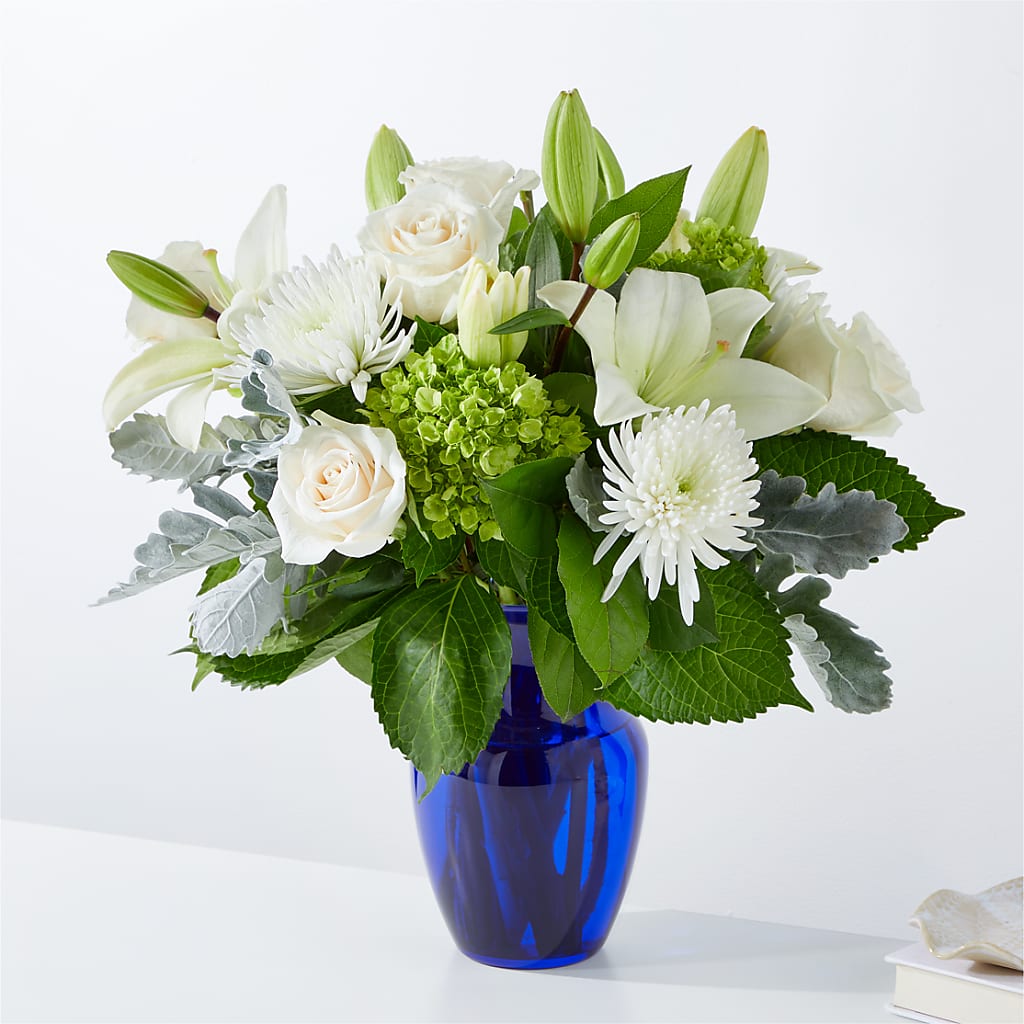 Snowy Dreams Bouquet – The Rusty Willow, Grove OK