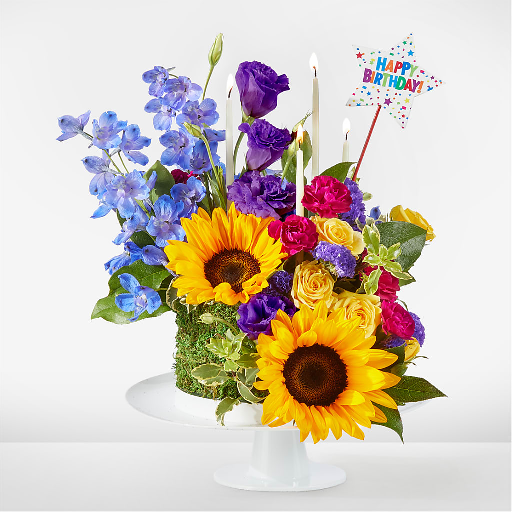 Star of the Day Floral Cake – The Rusty Willow, Grove OK