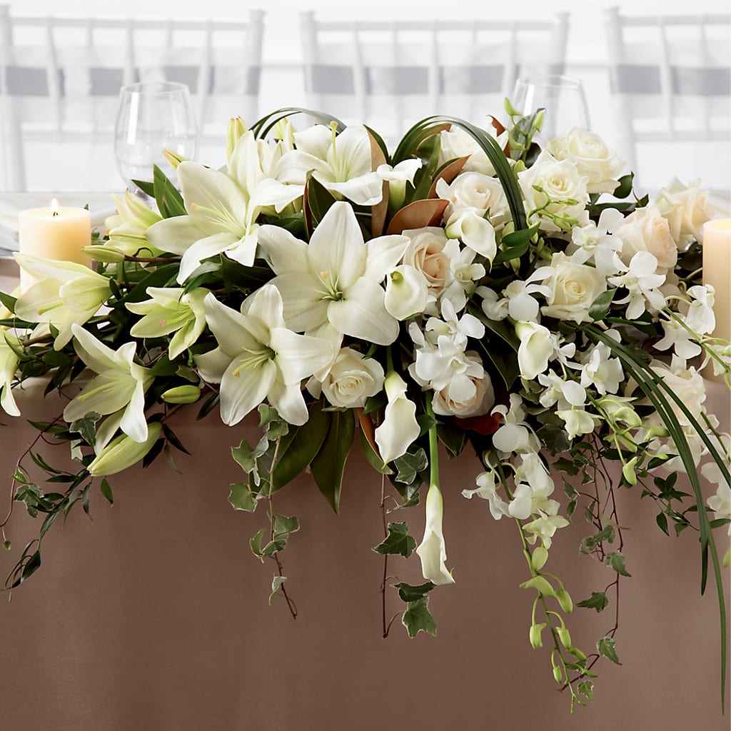 White Linen Arrangement – The Rusty Willow, Grove OK