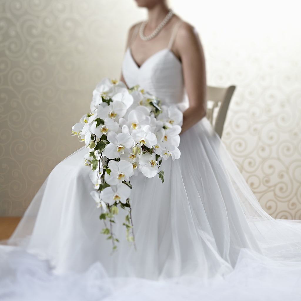Classic White Bouquet – The Rusty Willow, Grove OK