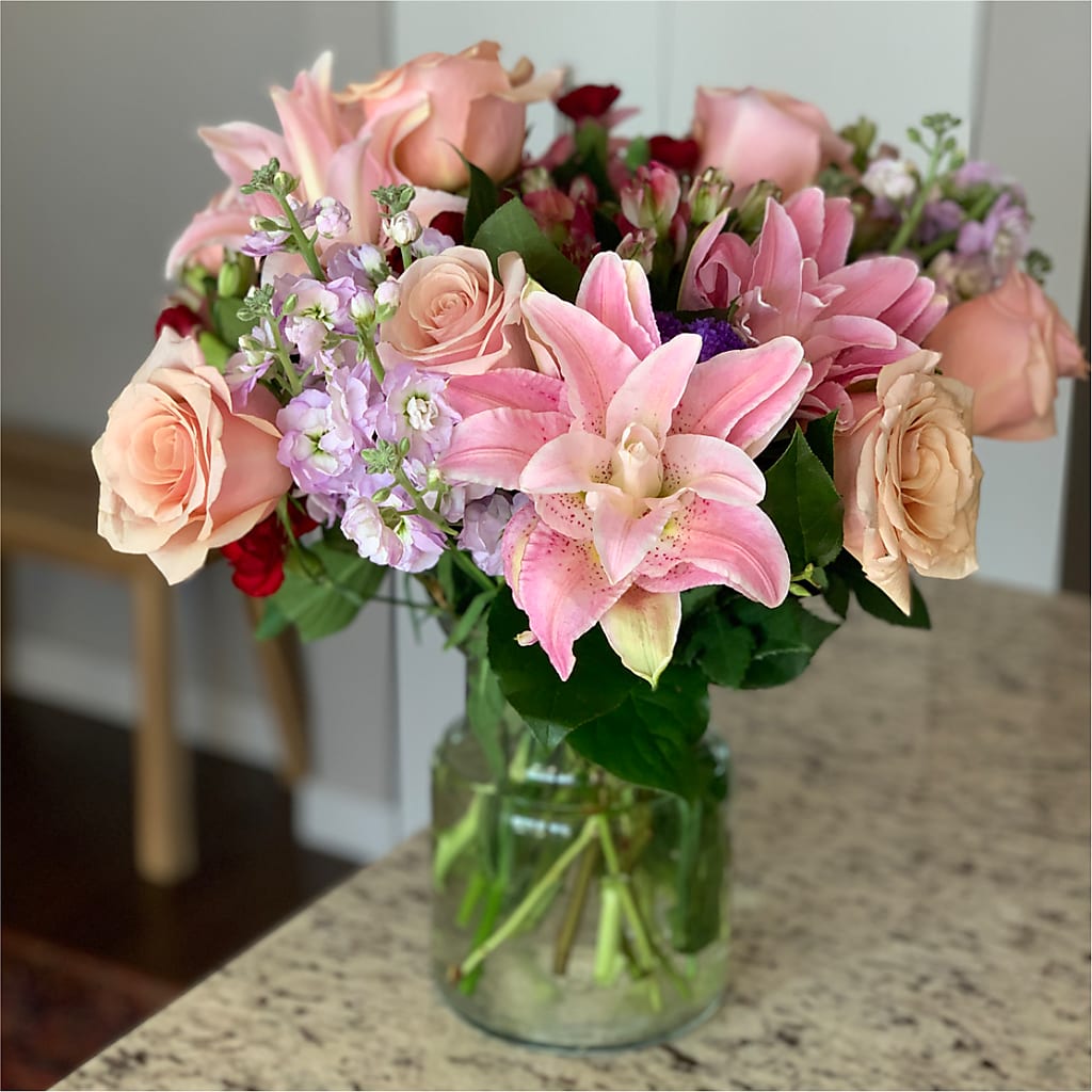 Romantique Bouquet –  The Rusty Willow, Grove OK