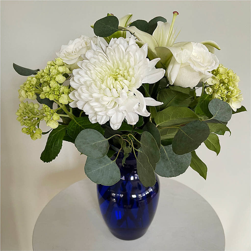 Snowy Dreams Bouquet –  The Rusty Willow, Grove OK