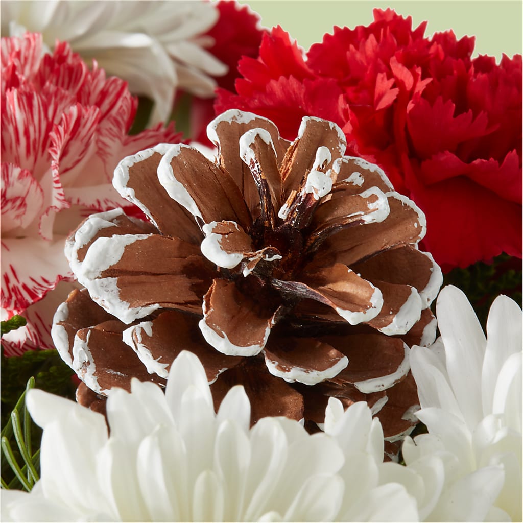 Candy Cane Lane Bouquet –  The Rusty Willow, Grove OK