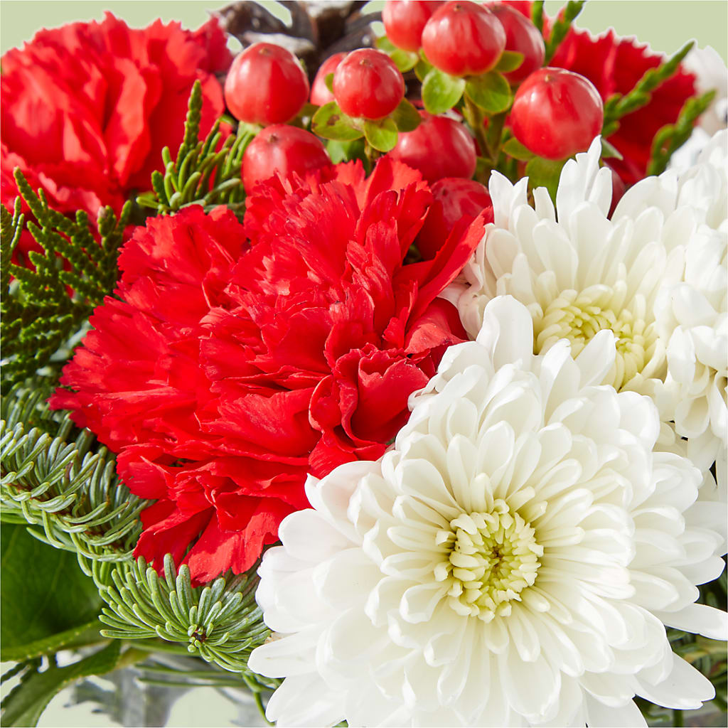 Snow Angel Bouquet –  The Rusty Willow, Grove OK