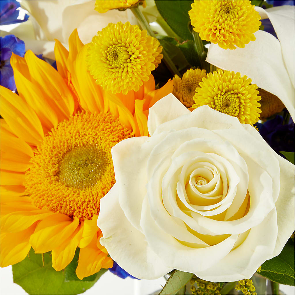 Stargazing Bouquet –  The Rusty Willow, Grove OK