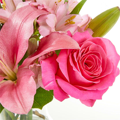 Lots of Love Bouquet –  The Rusty Willow, Grove OK