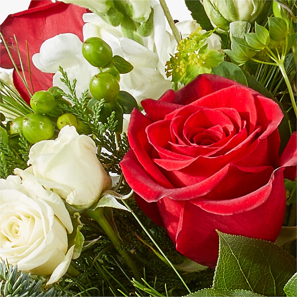 Deck the Halls Bouquet –  The Rusty Willow, Grove OK