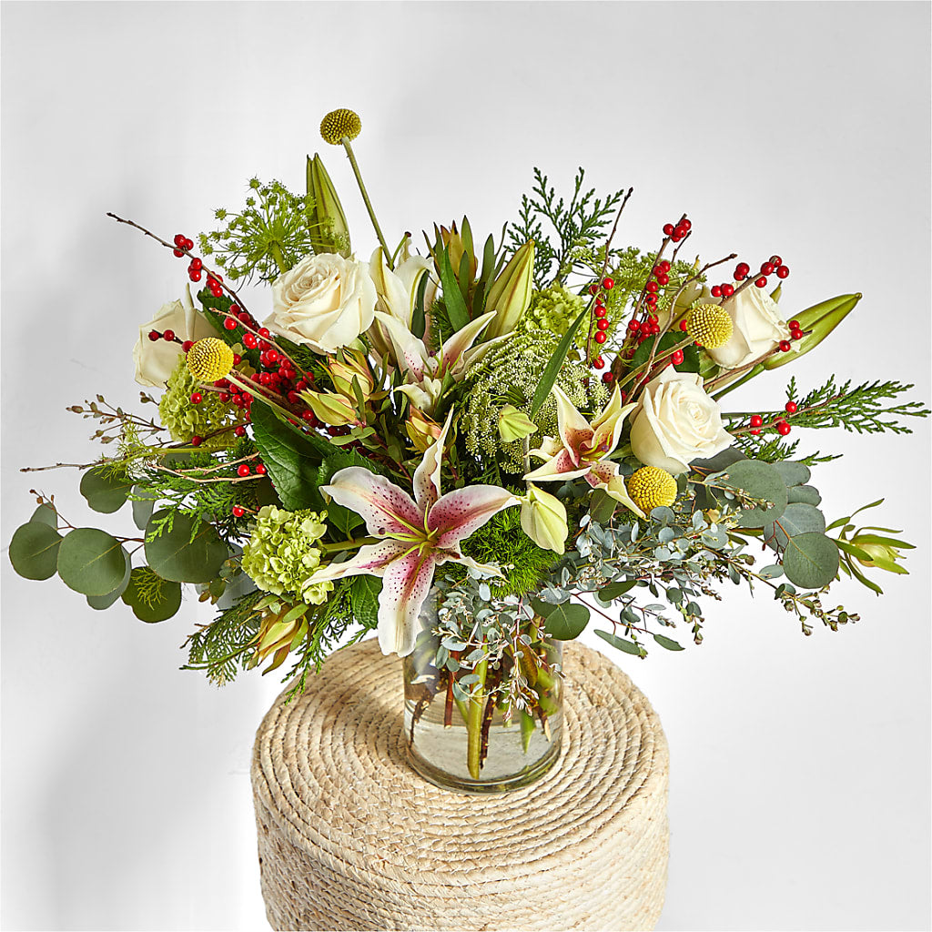 Berry & Bright Bouquet –  The Rusty Willow, Grove OK